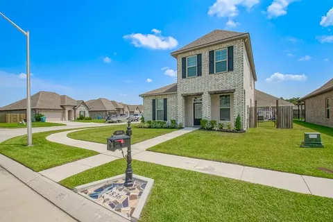 2836 Quinn Dr, Marrero, LA 70072