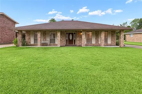 118 Gravolet St, Belle Chasse, LA 70037