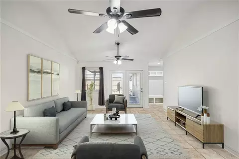 Living - 2 Schill Ave, Kenner, LA 70065 photo 3 of 6