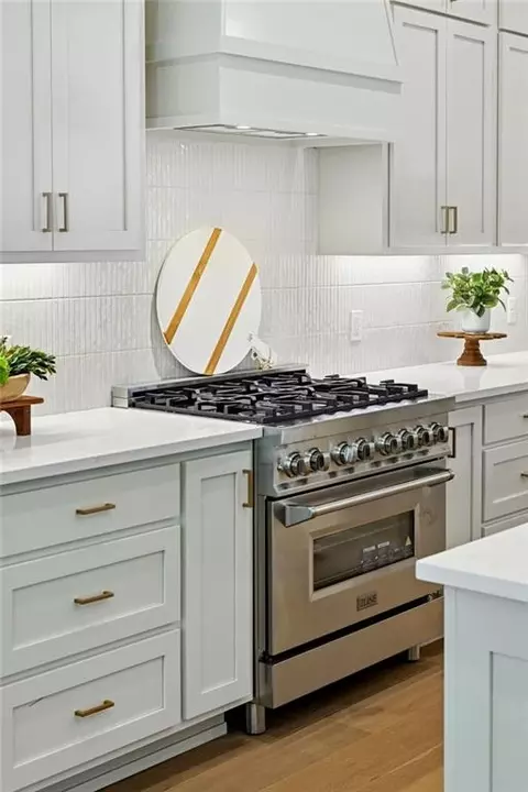Kitchen - 4137 Endor Loop, Mandeville, LA 70448 photo 5 of 7