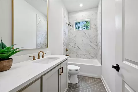 Bath - 4137 Endor Loop, Mandeville, LA 70448 photo 6 of 7