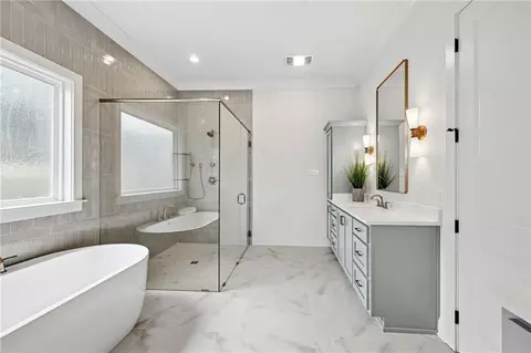 Bath - 4137 Endor Loop, Mandeville, LA 70448 photo 1 of 7