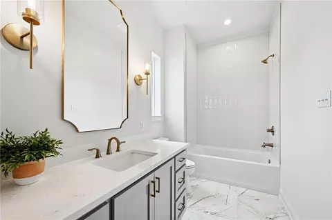 Bath - 4137 Endor Loop, Mandeville, LA 70448 photo 7 of 7