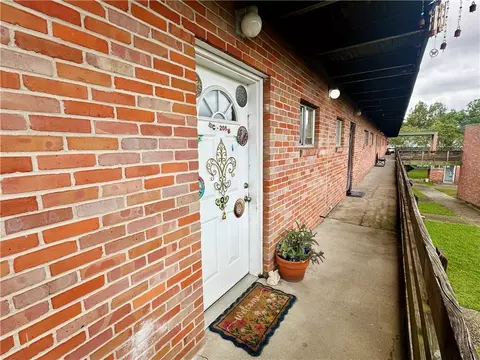 3838 Pontchartrain Dr #C-205, Slidell, LA 70458