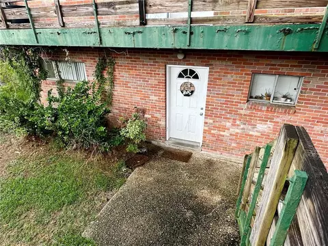 3838 Pontchartrain Dr #C-101, Slidell, LA 70458