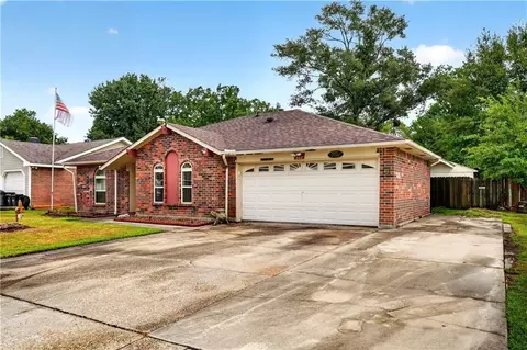 Exterior - 302 Somersset Dr, Slidell, LA 70458 photo 11 of 12