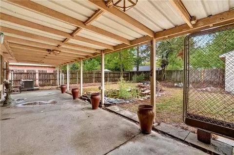 Exterior - 302 Somersset Dr, Slidell, LA 70458 photo 3 of 12