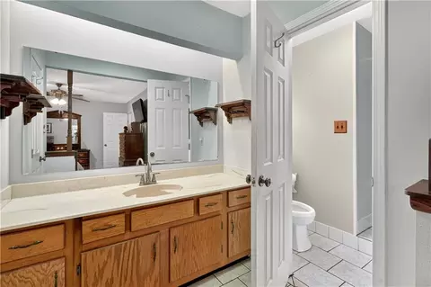 Bath - 302 Somersset Dr, Slidell, LA 70458 photo 1 of 3