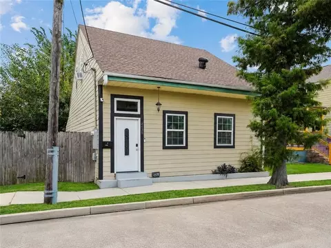 2425 Terpsichore St, New Orleans, LA 70113
