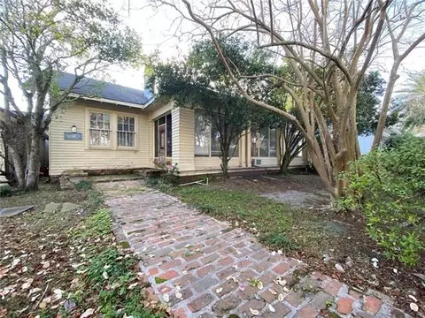 7706 Burthe St, New Orleans, LA 70118