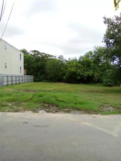 2532 Choctaw St, New Orleans, LA 70117