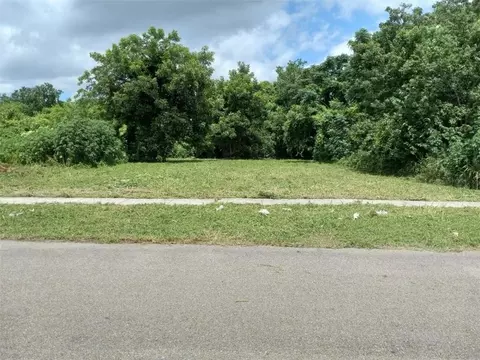 2518 Flood St, New Orleans, LA 70117