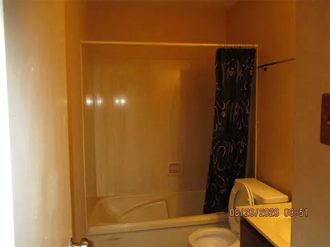 Bath - 431 Nighthawk Dr, Slidell, LA 70461 photo 1 of 2
