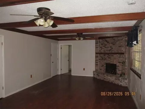 Living - 431 Nighthawk Dr, Slidell, LA 70461 photo 1 of 2