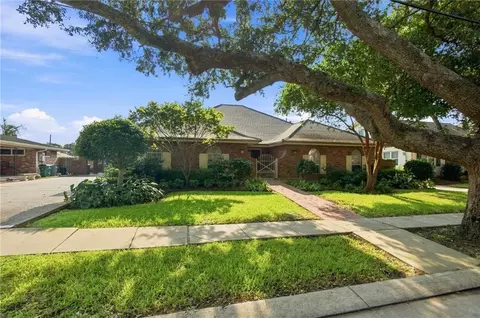 1049 Sena Dr, Metairie, LA 70005