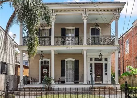 1027 Washington Ave #A, New Orleans, LA 70130