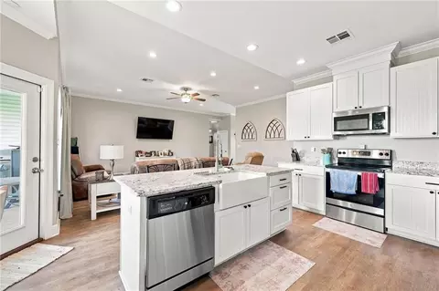 Kitchen - 19440 Deerfield Loop, Loranger, LA 70446 photo 3 of 3