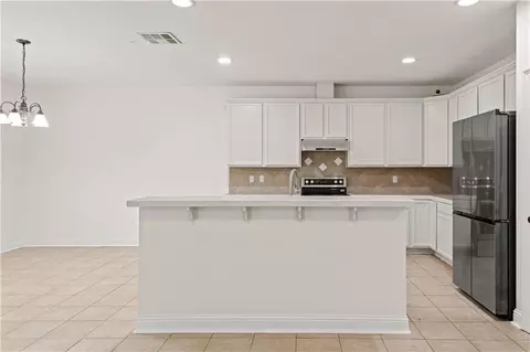 Kitchen - 629 Woodburne Loop, Covington, LA 70433 photo 1 of 3