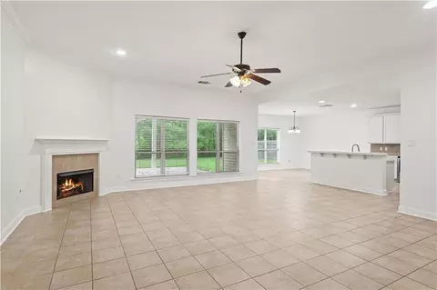 Living - 629 Woodburne Loop, Covington, LA 70433 photo 2 of 4