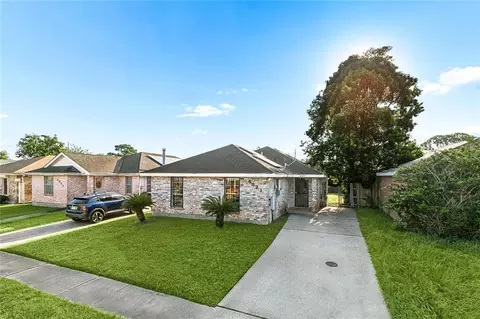 4821 Francisco Verre Dr, New Orleans, LA 70126