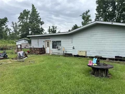 Exterior - 20530 Carpenter Rd, Springfield, LA 70462 photo 2 of 2