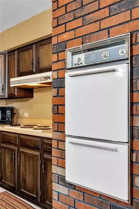 Kitchen - 313 Santa Cruz Ct, Luling, LA 70070 photo 1 of 5