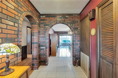 Entry Way - 313 Santa Cruz Ct, Luling, LA 70070 photo 2 of 2