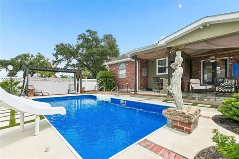 Exterior - 573 Oak St, Norco, LA 70079 photo 4 of 5