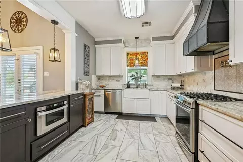 Kitchen - 573 Oak St, Norco, LA 70079 photo 1 of 1