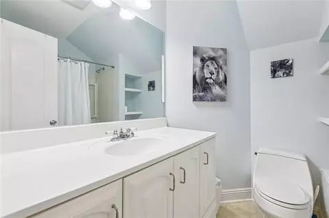 Bath - 573 Oak St, Norco, LA 70079 photo 4 of 4