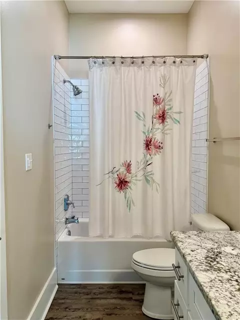 Bath - 1314 W 23rd Ave, Covington, LA 70433 photo 5 of 6