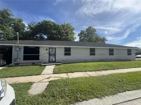 4777 Bonita Dr, New Orleans, LA 70126