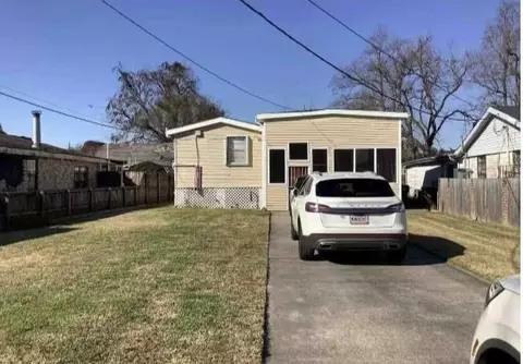 1701 Saux Ln, New Orleans, LA 70114