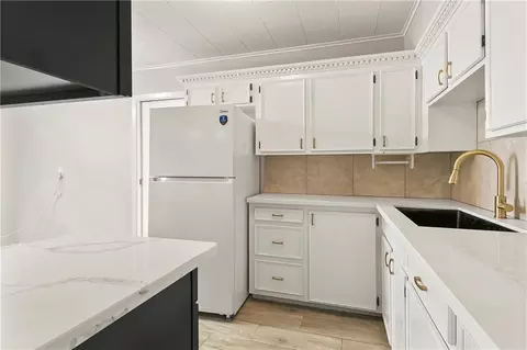 Kitchen - 227 Barton Ave, Luling, LA 70070 photo 2 of 2