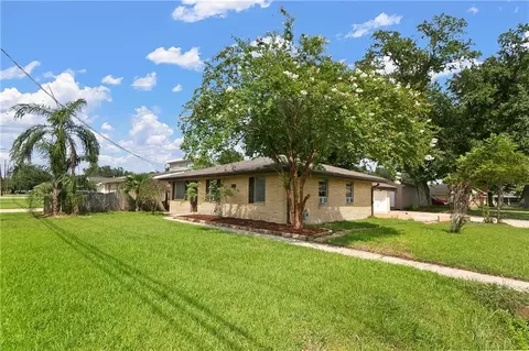 Exterior - 227 Barton Ave, Luling, LA 70070 photo 2 of 4