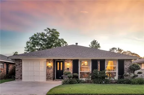 1404 Focis St, Metairie, LA 70005