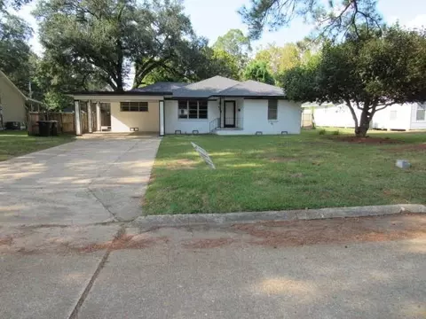 408 Adelaide St, Natchitoches, LA 71457