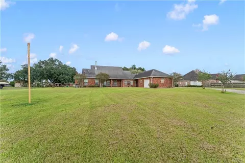 Exterior - 217 W 3rd St, Reserve, LA 70084 photo 4 of 4