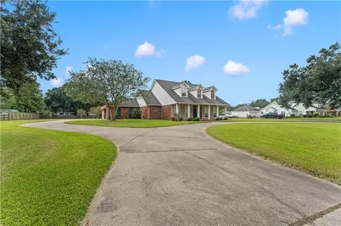 Exterior - 217 W 3rd St, Reserve, LA 70084 photo 2 of 4
