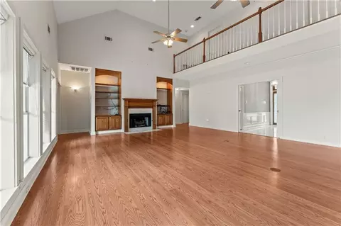 Living - 217 W 3rd St, Reserve, LA 70084 photo 2 of 3