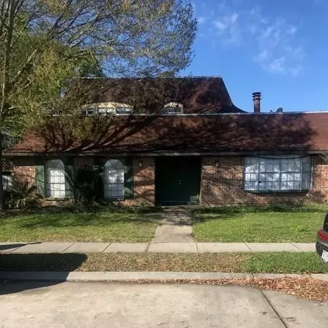 4421 Woodland Dr, New Orleans, LA 70131