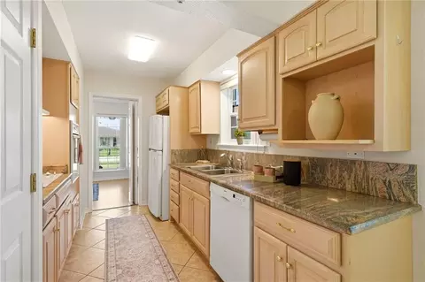 Kitchen - 7 Caddo Ct, Kenner, LA 70065 photo 2 of 2