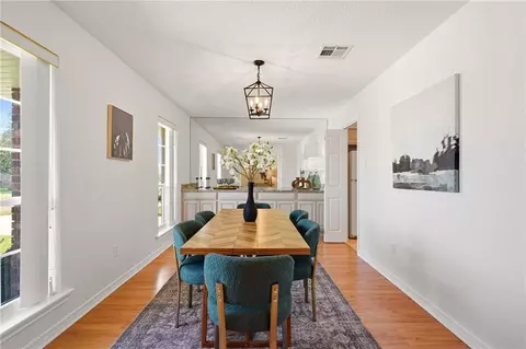 Dining - 7 Caddo Ct, Kenner, LA 70065 photo 2 of 3