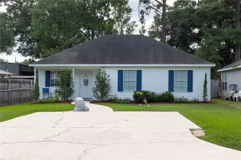 4138 Walnut St, Slidell, LA 70461
