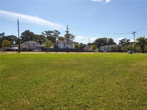 500-502 Andrews Ave, Metairie, LA 70005