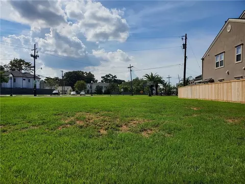 504-506 Andrews Ave, Metairie, LA 70005