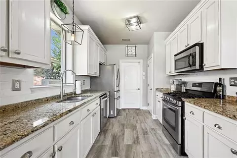 Kitchen - 2384 Cours Carson St, Mandeville, LA 70448 photo 3 of 3