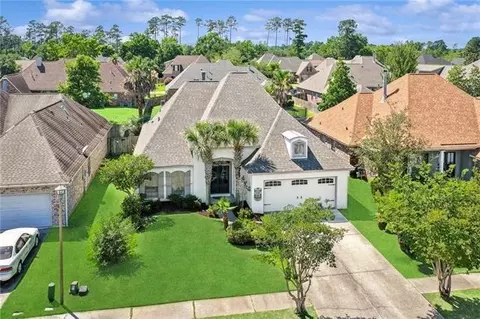View/Area - 2384 Cours Carson St, Mandeville, LA 70448 photo 1 of 2