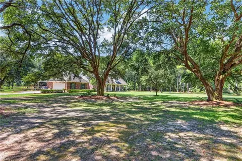 Exterior - 115 Eagle Rd, Covington, LA 70435 photo 3 of 13