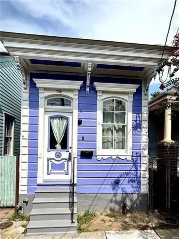 729 Lesseps St, New Orleans, LA 70117